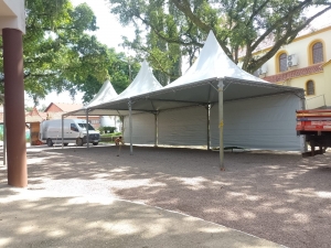 TENDA CHAPÉU DE BRUXA 5X5MTS BRANCA